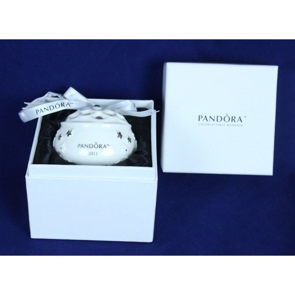 Pandora 2011 Christmas Snow Ball Ceramic Annual Limited Edition Ornament In Box - Picture 3 of 9